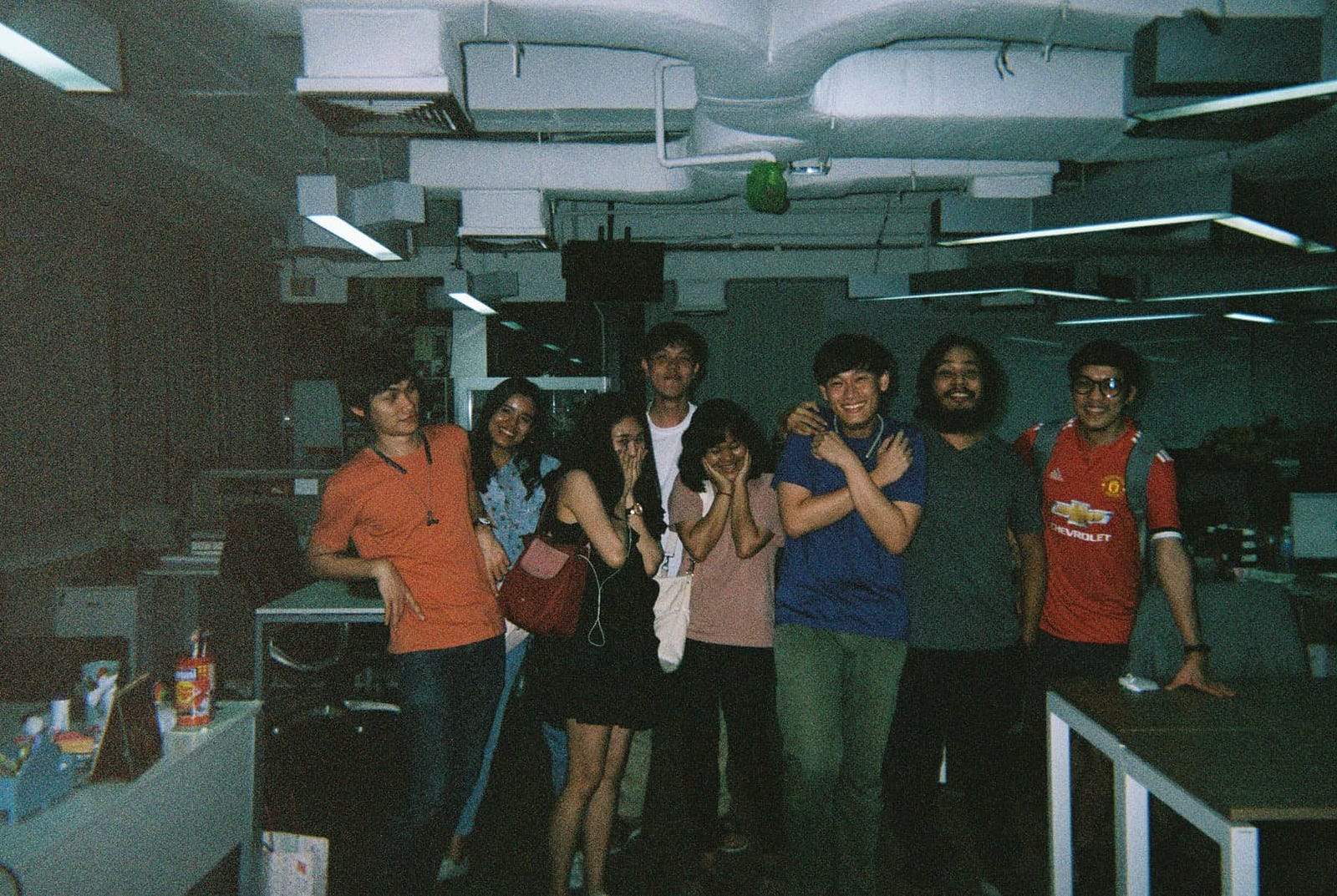 รูปภาพ ถ่ายรูปหมู่กับเพื่อนๆพี่ๆใน Nextzy